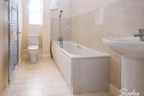 1 The grove bathroom