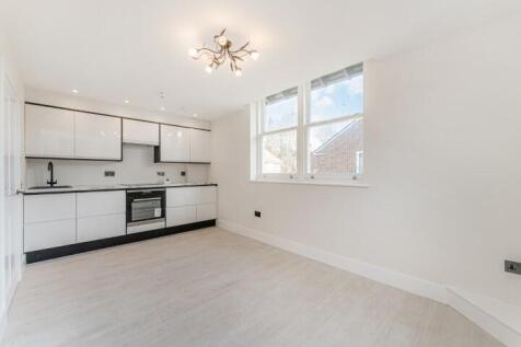 OPEN PLAN RECEPTION
