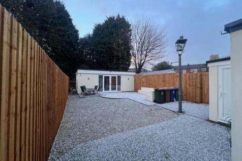 rear garden 38 Kirkway.jpg
