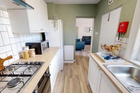 15 Cardigan Terrace NE6 5NU photo 4