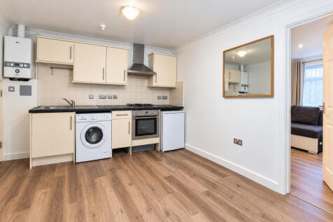 Clarendon Road, Warden Hill, Luton, LU2 photo 3