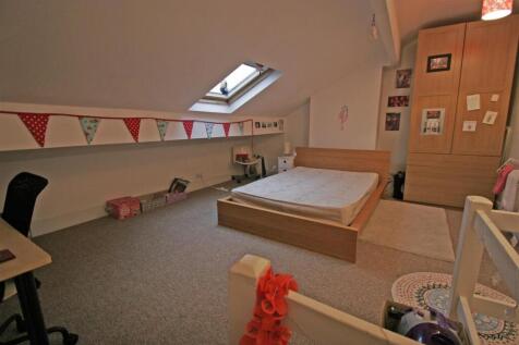 Knowle Grove, Burley, Leeds, West Yorkshire, LS4 photo 3