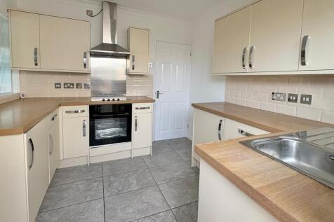 Meadway, Canvey Island, Essex photo 3