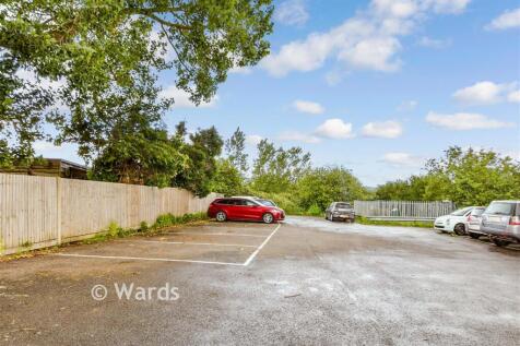 Driveway/Parking 1