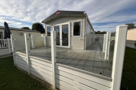 Carnaby Silverdale Exterior 620x515 (1).jpg