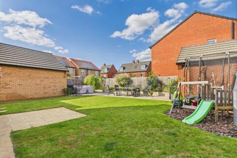 CAM02519G0-PR0287-STILL004