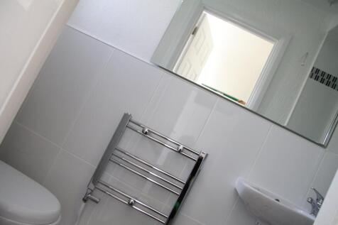 Ground floor shower 