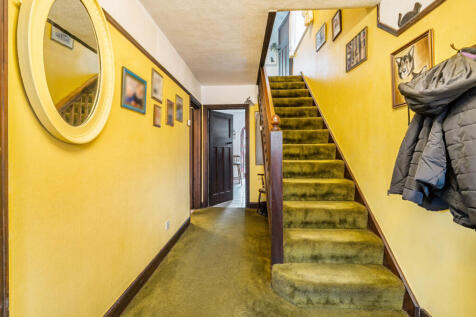 1388441-15-693c3c...