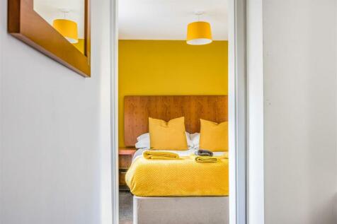 Blue Star House 20 Elphinstone Road, Southsea-Smal