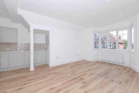 For Sale by Aspire Residential | Pembury  Road