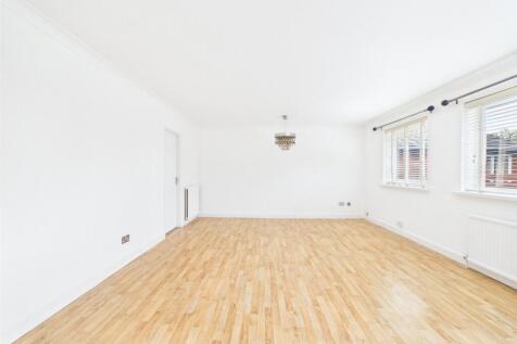 Mistral Court, Eccles, Manchester, Greater Manchester, M30 photo 3