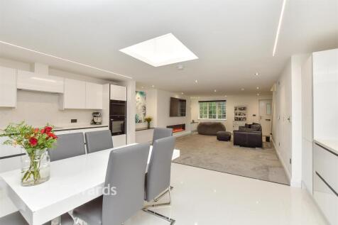 Kitchen/Dining Area