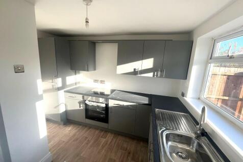 FITTED KITCHEN
