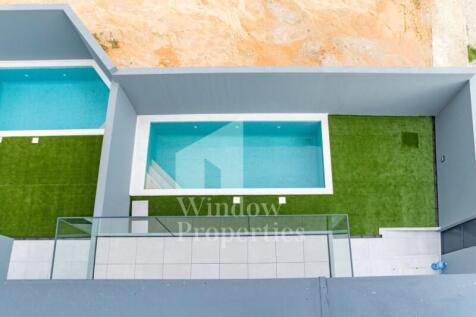 4 bedroom villa overlooking the Ria Formosa, in Faro