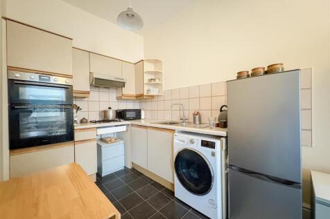 Kitchen / Living Room