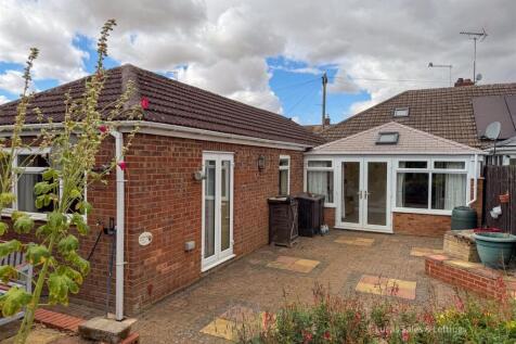 70 Gotch Rd BS-3.jpg