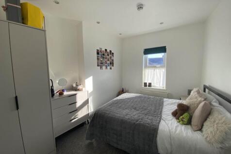 6-bed terraced on Mabfield Road, Fallowfield, £4,212/mo