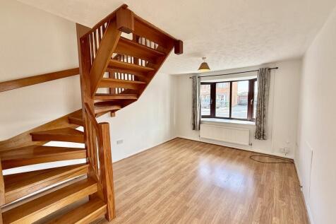 HERON WAY, BALDERTON photo 5