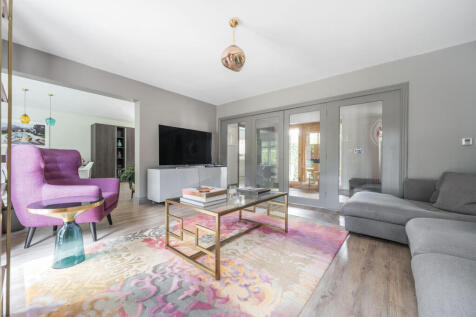 1305422-26-684729...