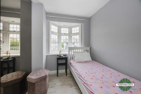 564 Upper Brentwood Road -005.JPG