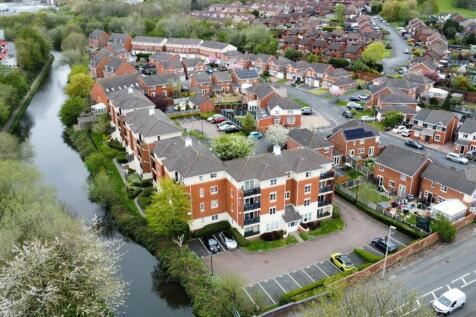 Luanne Close Cradley Heath 1.jpg