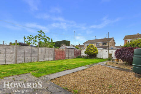 Lowestoft, NR33 - property photo