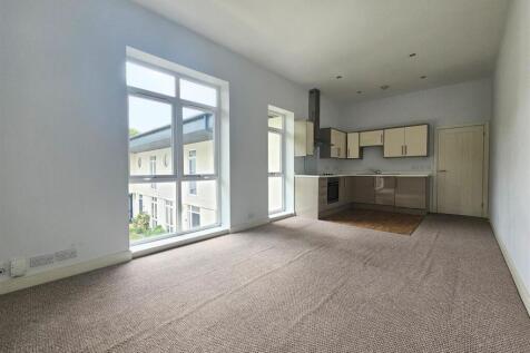 16 Danescourt Manor, Danescourt Road, Tettenhall, Wolverhampton photo 4