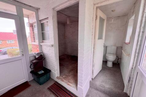 Outside Store Room &amp; WC