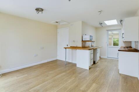 CAM02519G0-PR0119-STILL002