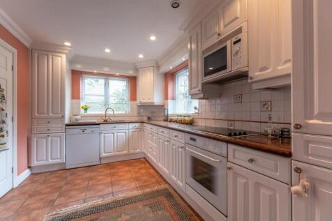 Millfield Lane, Tarporley photo 4