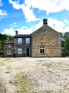 Exterior &amp; Driveway