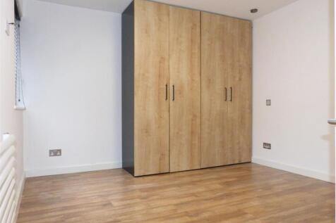 bedroom.JPG