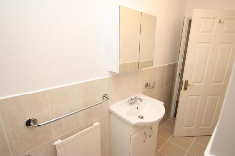 Flat, Rockingham Road, Kettering, North Northamptonshire photo 4