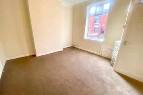 Coalshaw Green Road, Chadderton,  photo 3