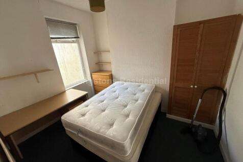 Five-Bedroom House in Harriet Street, Cathays, Cardiff, CF24 4BU photo 4