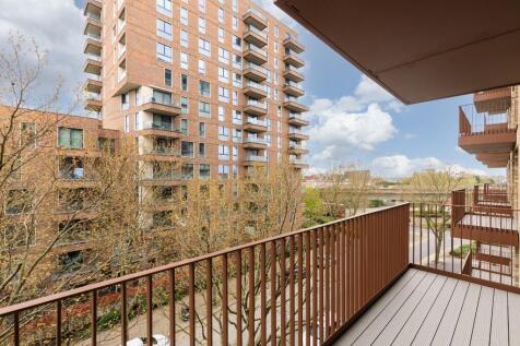 Thames Road, London, E16 photo 3