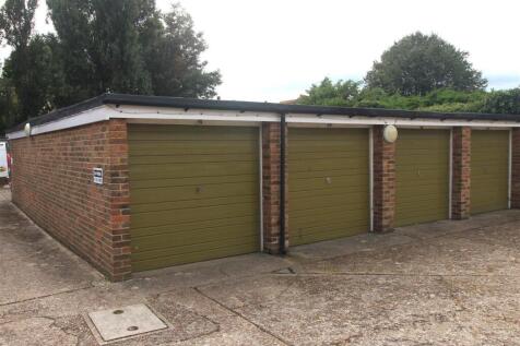 Garage pic.JPG
