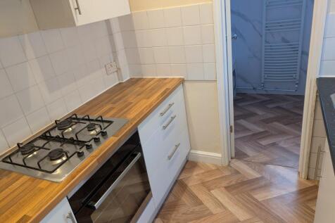 Wood Street, Kettering, Northamptonshire, NN16 9SG photo 4