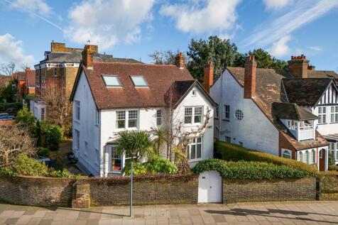 Twickenham, TW1 - property photo