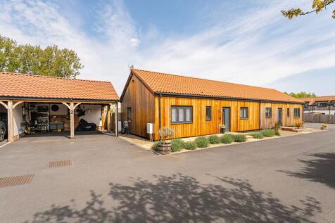 Norwich, NR10 - property photo