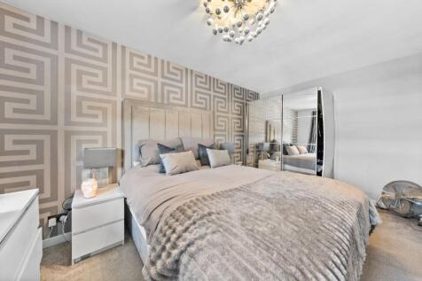 3 bed, 1 bath Detached in Glasgow - Photo 14