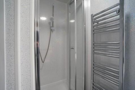 Bathroom 2.1.JPG