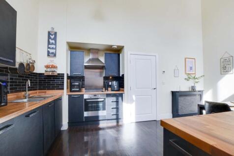 Fitted Dining Kitchen