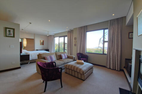 Ground Floor, Main Bedroom Suite