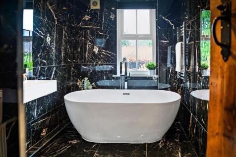 Sleek and stylish bathroom