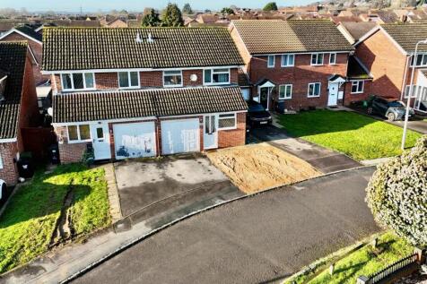 Click to visit Rightmove listing