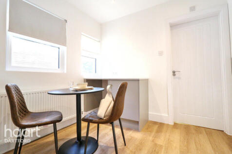 Picardy Road, BELVEDERE photo 3