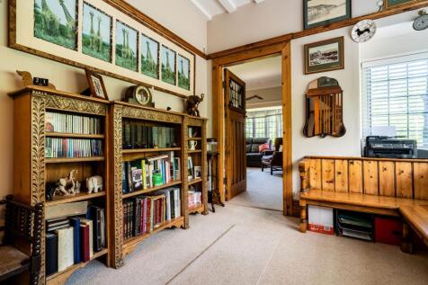 Entrance Porch &amp; Hallway
