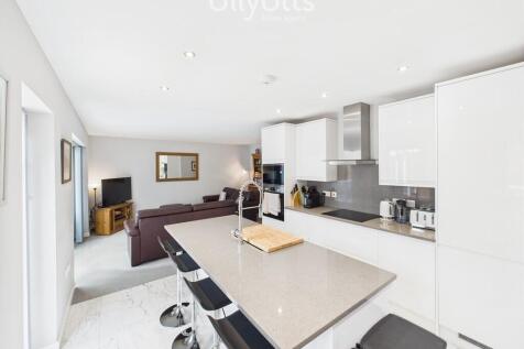 Lounge with Kitch...