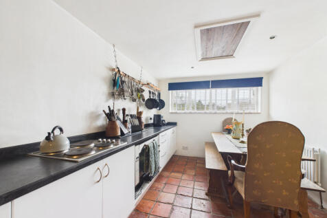 CAM02909G0-PR0488-STILL007